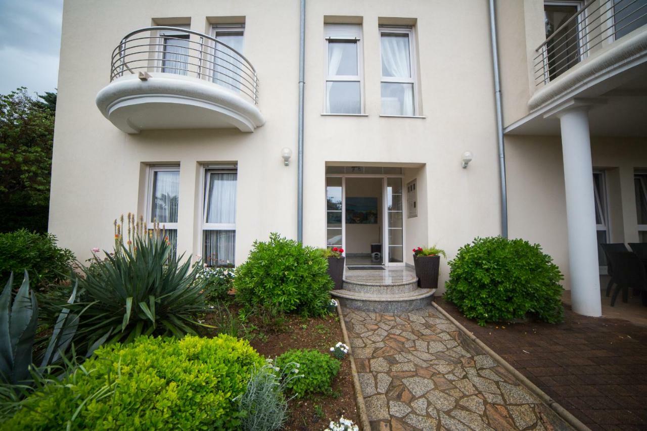 Apartments Villa Majda 马图利 外观 照片